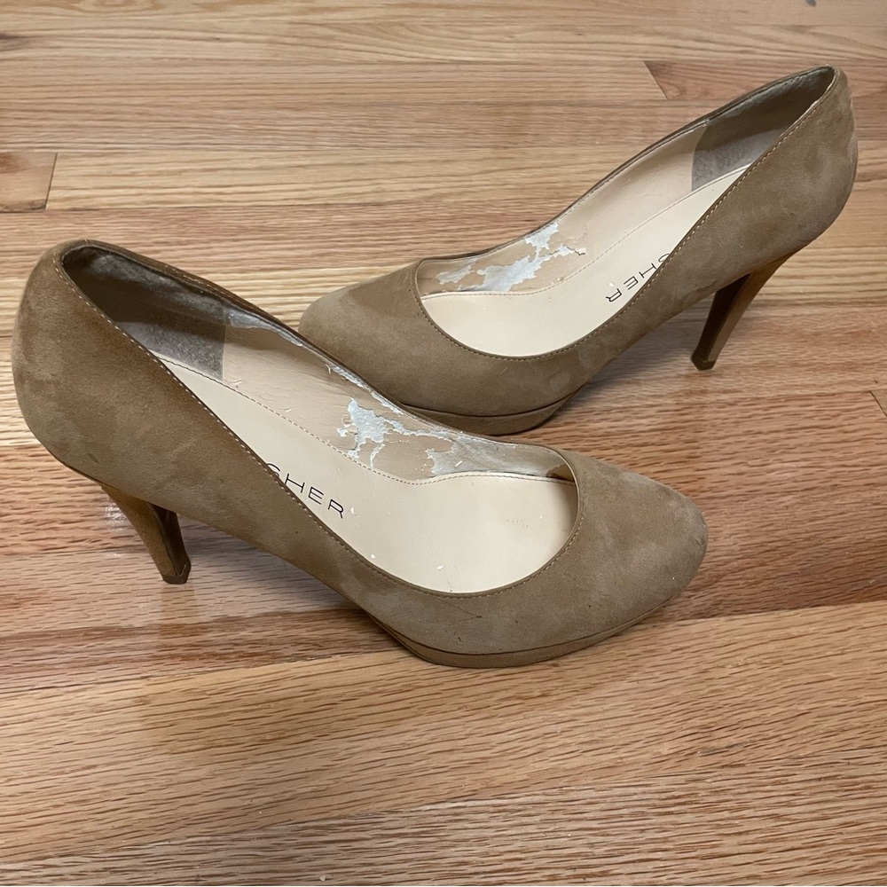 Marc Fisher ‘Stoney’ Tan Suede Platform Pumps | Size 6.5M